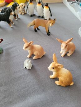 Schleich Tierfiguren Tiere Hühner Fuchs Pferd Bulle Pinguin - Bad Bramstedt