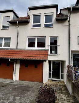 Reihenmittelhaus in Stadtrandlage nahe S-Bahn! - Waiblingen