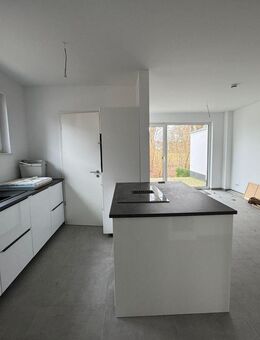 Extravagante Neubau-ETW über zwei Ebenen in ruhiger Grünlage von Bad Iburg - Bad Iburg