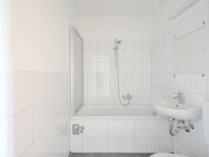schick sanierte und helle 3 Zimmer mit Balkon ab August - Halle (Saale)