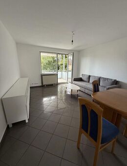 Helle, renovierte und möblierte 3- Zimmer-Wohnung im Taunus - Oberursel (Taunus)