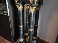 Schwarze Marmorsäule - Ingolstadt Zentrum