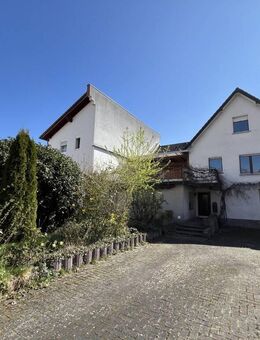 Großzügiges Einfamilienhaus mit Terrasse, Balkon und Garage in guter Lage zu City + THM, Marburger Str. 30, Gießen - Gießen