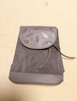 Brauner Rucksack mit Geldbörse - Mörfelden-Walldorf