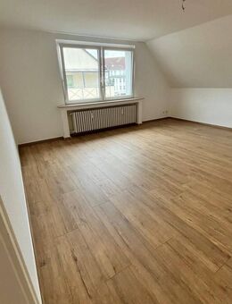 Lichtdurchflutete 2-Zimmer- Wohnung Nähe Herne Stadtgarten zu vermieten - Herne