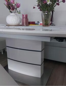 Tisch/Esstisch Weiß Hochglanz mit Metallfuß - Saalfeld (Saale)
