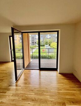 Hochwertige Wohnung + TG-Stellplatz in Bestlage von HH-Winterhude - Hamburg