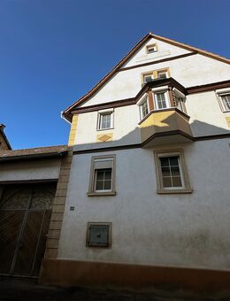 Sanierungsbedürftige Fachwerkhofreite mit großzügiger Scheune, Innenhof & Garten in Feldrandlage - Essenheim