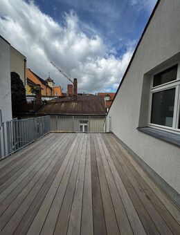Rarität - 2-Zimmer-Wohnung mit Dachterrasse mitten in der Innenstadt - Regensburg