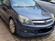 Opel Astra GTC Coupe 150 ps - Schwegenheim