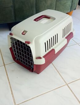 Katzen/Hundetransportbox 50 x 32 x 30 cm neuwertig - Waldbreitbach