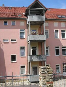 APOLDA : Erdgeschoss 2,5-Raum-Wohnung mit Balkon + Stellplatz in ruhiger Apoldaer Wohnlage - Apolda