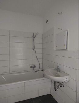 BALKONWOHNUNG sucht ... - Zeitz