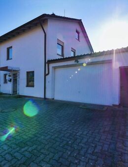 Doppelhaushälfte mit viel Potenzial für kreative Sanierer - Burghausen