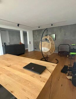 Stylische 4-Zimmer-Wohnung mit zeitgemäßem Flair & Tiefgaragen-Stellplatz - Weinsberg