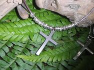 EDELSTAHLANHÄNGER KREUZ mit KETTE ( Verschiedene Materialien )