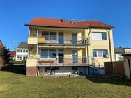 Helle, großzügige 3,5-Zimmer-Wohnung in Windischeschenbach mit großem Balkon und herrlichem Ausblick - Windischeschenbach
