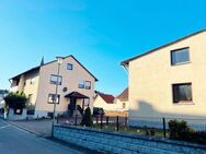 Sehr schönes ZFH mit großen Grundstück 1.447 m² und Nebengebäude - Berngau