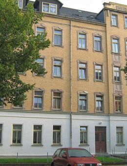 Gemütliche SINGLE Wohnung im DG mit großer Dachgaube - Chemnitz