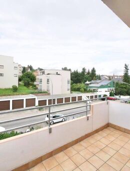 Ideale Gelegenheit! Tolle 3 Zimmer-Wohnung mit sonnigem Balkon! - Esslingen (Neckar)