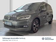 VW Touran, 2.0 TDI Highline, Jahr 2020 - Glinde