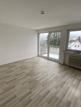 Einzugsbereite 3-Zimmer-Wohnung mit Balkon und neuem Badezimmer in Lüdenscheid-Brügge! - Lüdenscheid