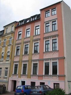 Schöne 2-Zimmer-Wohnung 48 m² großer Balkon, ruhig gelegen und frisch renoviert. Gute Hausgemeinschaft.