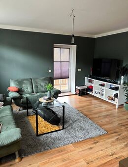 ** Gemütliche 2-Zimmerwohnung mit Balkon, Garagenplatz und großem Garten ** - Bischofswerda