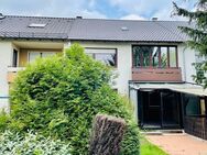 -Sanierungsbedürftig- Reihenmittelhaus mit schönem Garten und Garage - Mannheim