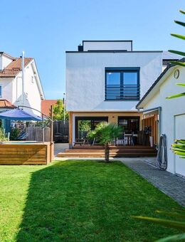 Außergewöhnliche Maisonettewohnung - super großzügig auf technischem Topp-Niveau - Nufringen
