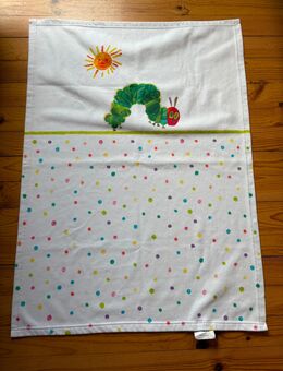 Kinder Kuscheldecke „die kleine Raupe Nimmersatt“ von Eric Carle - Wadgassen