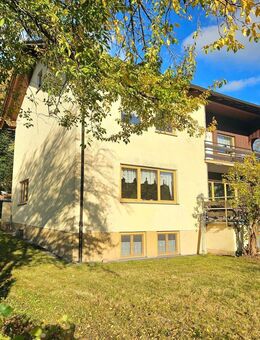 Großzügiges Wohnhaus in ruhiger Aussichtslage von Neukirchen b.Hl.Blut - Neukirchen (Heiligen Blut)