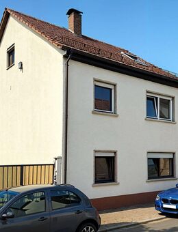 Charmantes Sanierungsobjekt mit Scheune und Garten in zentraler Lage von Hockenheim - Hockenheim