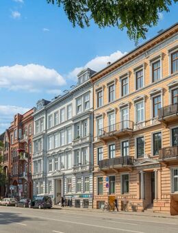 5-Zimmer-Wohnung mit Balkon in einem charmanten Altbau im beliebten Stadtteil Hamburg-Rotherbaum - Hamburg