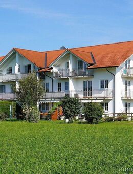 Preisgünstige beziehbare 3 Zimmer Dachgeschoßwohnung mit großem Balkon in Tannheim - Tannheim