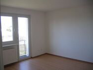 gepflegte 2-ZKB-Wohnung im 2. OG, Altkönigstr. - Hochheim (Main)