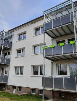 Per Rad ins Zentrum von Greifswald: 3-Raum-Wohnung mit Einbauküche und Balkon in Wackerow - Wackerow