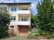 Familienfreundliche DHH mit viel Potenzial * Ruhige Wohnlage FREI * 2 Balkone, Garten, Außensitzplatz, Garage - Marbach (Neckar)