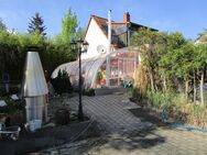 Wohnen wie im Urlaub!!! EFH mit Pool, Wintergarten und Gartenteich auf uneinsehbarem Grundstück mit 1025 m² in Fürth Hardhöhe - Fürth