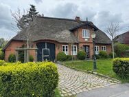 Charmantes Reetdachhaus in guter Lage in Dersau zu Vermieten - Dersau