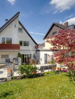 Geräumiges und gepflegtes Ein- oder Zweifamilienhaus mit sehr guter Anbindung - Bornheim (Nordrhein-Westfalen)