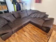 Große ausziehbare Couch - Regensburg