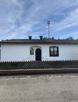 Kleines Einfamilienhaus mit schönem Garten am Waldrand - Ernsgaden