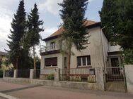Kaufen. Sanieren. Wohlfühlen! Großes Einfamilienhaus in Friedberg - Friedberg (Hessen)