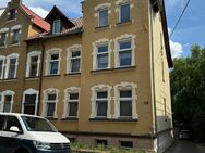 Gepflegtes 3-Familienhaus in - Saalfeld Südstadt - mit Balkon u. Stellplätzen - Kapitalanlage ! - Saalfeld (Saale)