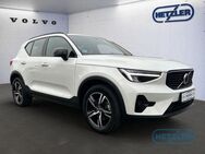 Volvo XC40 Plus Dark 2WD B4 EU6d StandHZG digitales Cockpit Memory Sitze Soundsystem HarmanKardon - Kassel