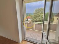 Freundliche 3 Zimmer Wohnung in ruhiger Lage mit Stellplatz & Balkon - Berga (Elster)