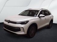 VW Tiguan, 2.0 TDI Life Dig, Jahr 2024 - Lehrte