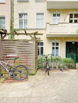**City West*: Solide vermietete Gründerzeit-Wohnung ++ 3 Zimmer ++ Balkon ++ Provisionsfrei - Berlin