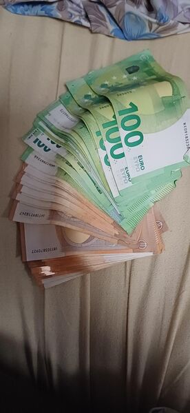 Du w ab 18 jahre brauchst sofort Geld ? Ich möchte Sex ! Hast Interesse ? Dann schreibe mir.